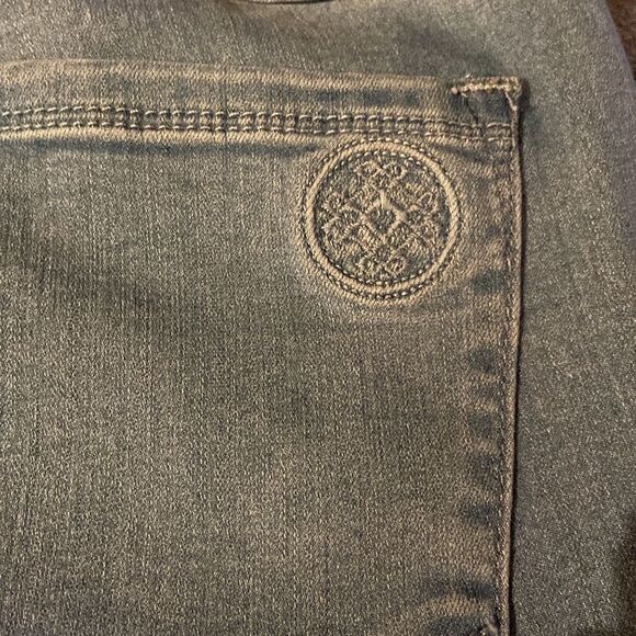 Laurie Felt Los Angeles Silky Flare Stretch Technology pull on light denim 28 - Picture 11 of 11